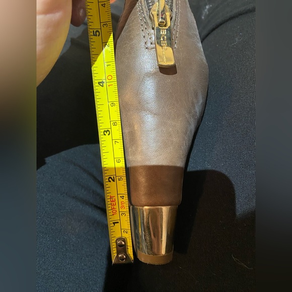 BCBG generation brown gladiator Sandals hidden 4” heel size 8.5 - Picture 11 of 11